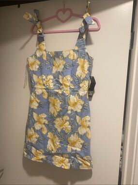 💕NEW💕 Floral Dress